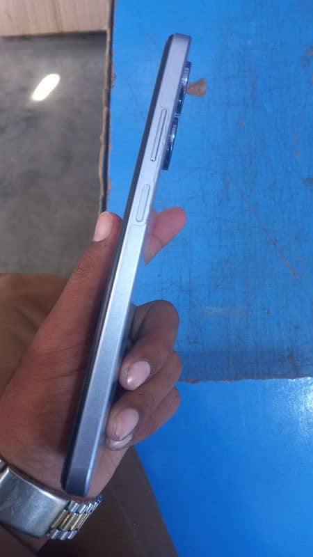 InFinix hot 30 play 8/64gb 5