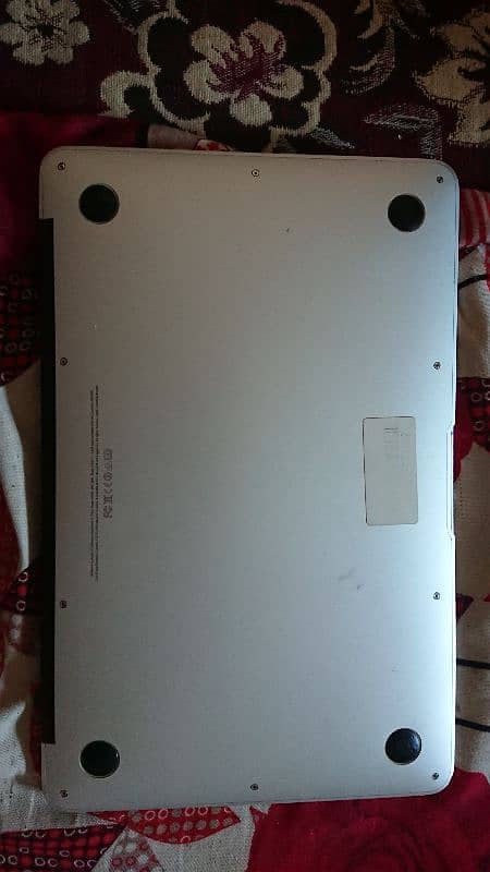 Macbook Air ( 11 inch ) 2