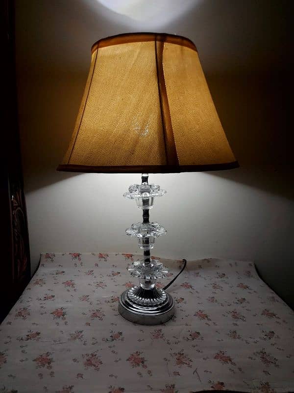 pair of table lamps 0