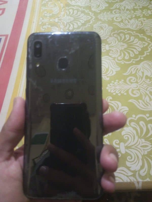 samsung  A. 20  9 /10 condition 3/32 ram. 3