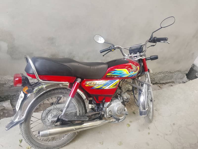 Honda 70 20/21 new condition 1 lac dead final 6