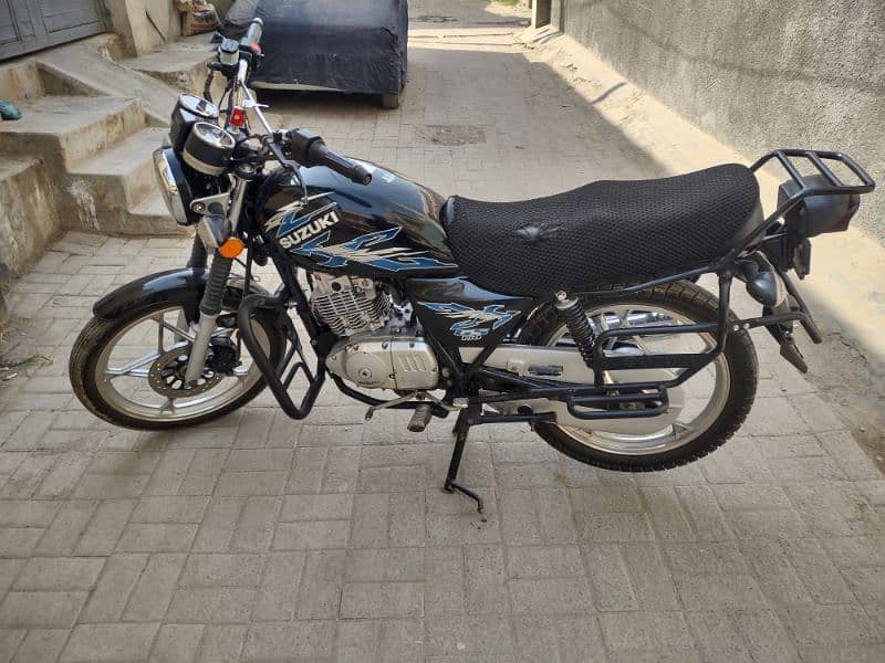 suzuki GS 150 2022 model 03142340728 4