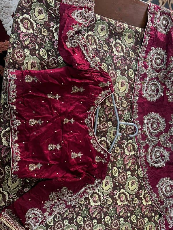 Lehnga for Sale with Clutch 2