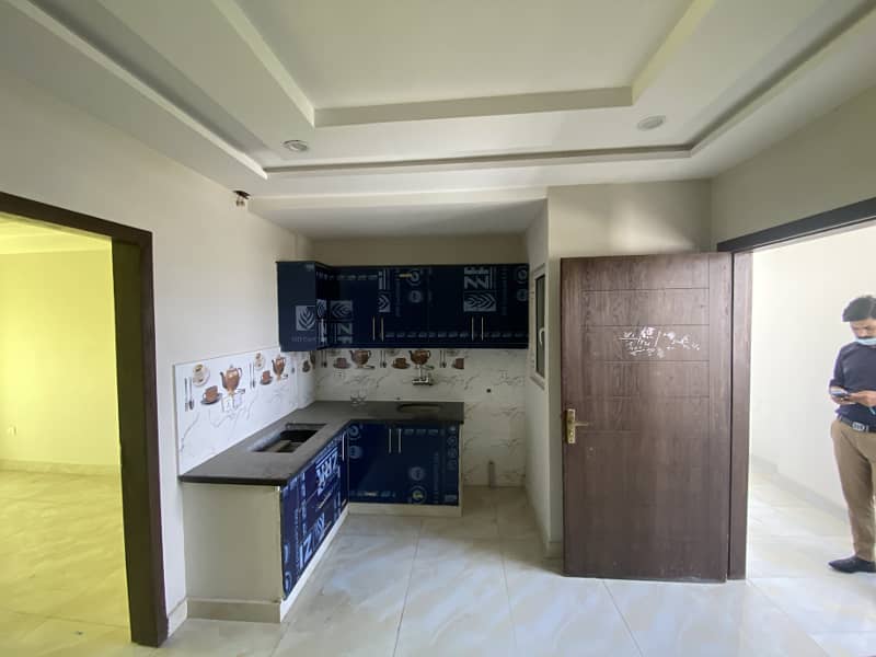 1-Bed Apartment for Sale in Bahria Town, Lahore - Great Investment! 3