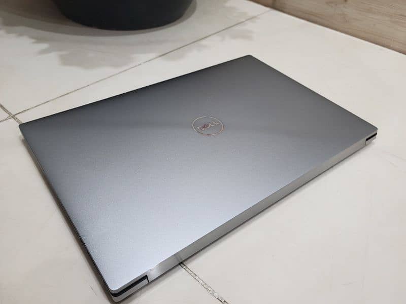 Dell precision 5550 core i7 10th Gen 4k Touchscreen 7