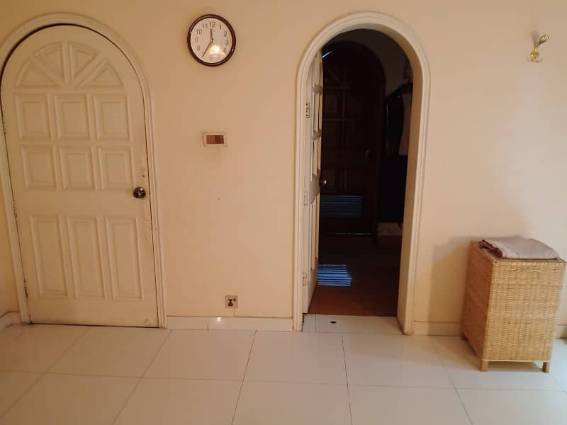 FURNISHED HOUSE AVAILABLE FOR RENT IN KARIM BLOCK 5