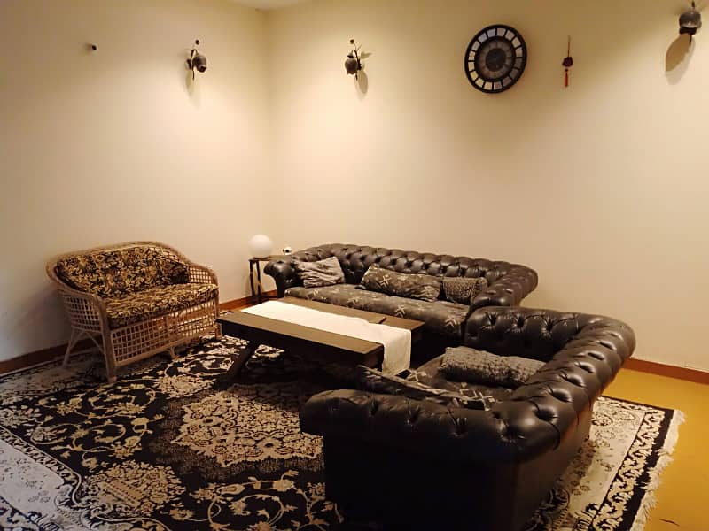 FURNISHED HOUSE AVAILABLE FOR RENT IN KARIM BLOCK 22