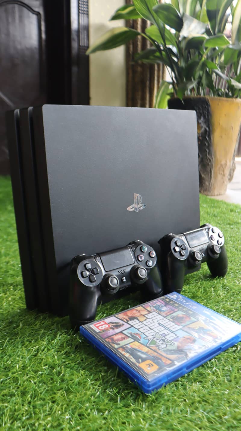 PS4 PRO 7200 SERIES, & GTA V DISC 0