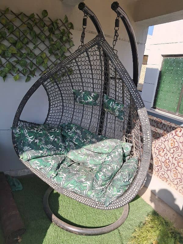 outdoor swing with new poshish 3