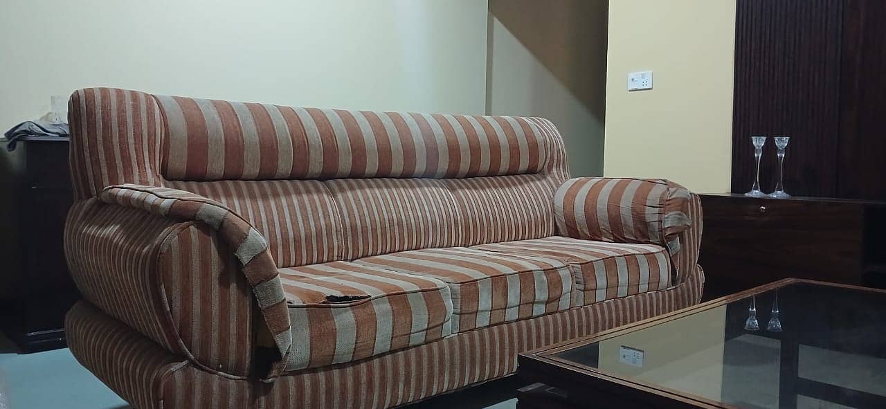 USED SOFA SET FOR SALE 0