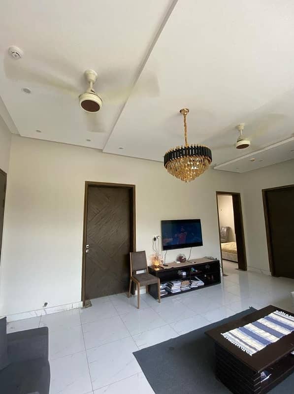 01 KANAL DESIGNER LUXURY UPPER PORTION AVAILABLE FOR RENT 7