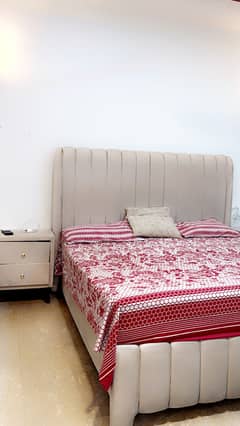 Complete bed set with side tables and dressing table