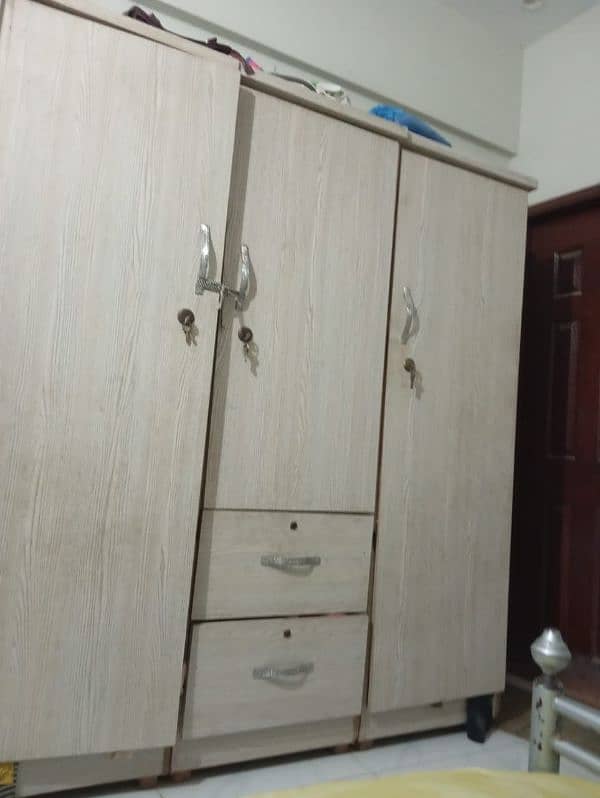 wardrobe for sale 0