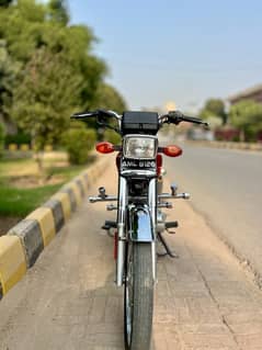 Honda cg 125 se in mint condition