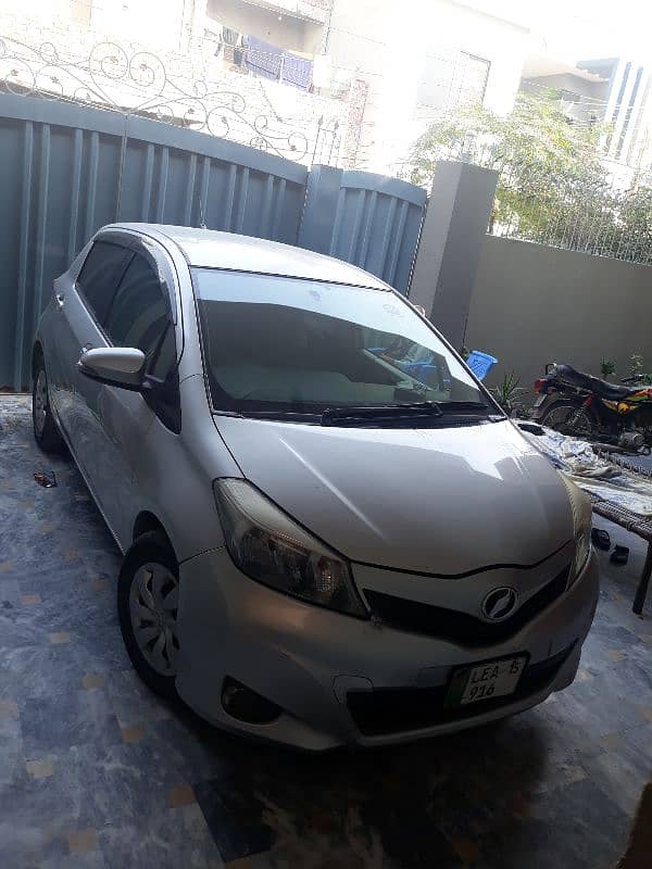 Toyota Vitz 2015 3