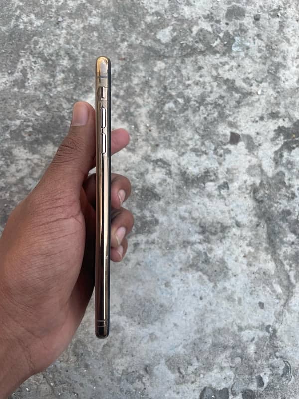 iPhone XS Max 64 GB factory unlock 4