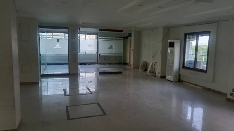 Blue Area Office 3200 Square Feet Jinnah Avenue For Rent 3