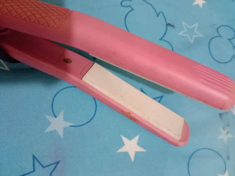 Mini Straightener Branded very use full for Girls 0