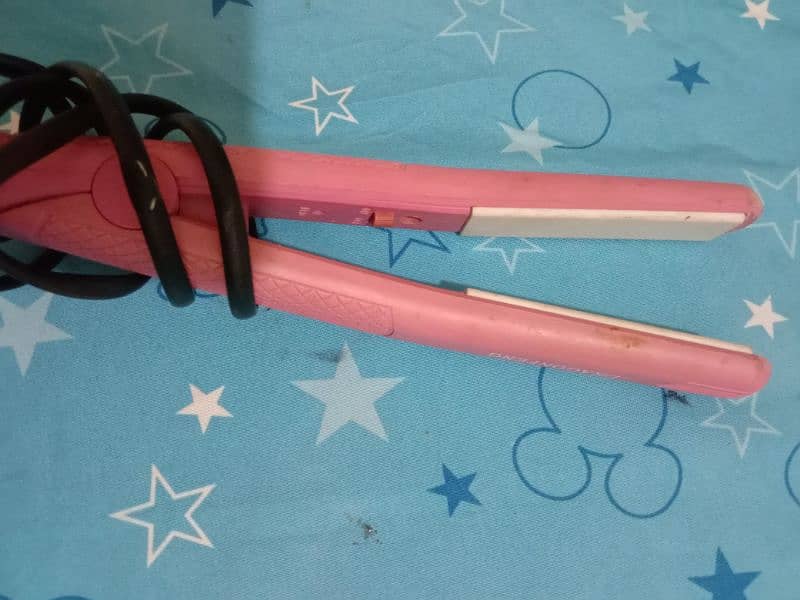 Mini Straightener Branded very use full for Girls 2