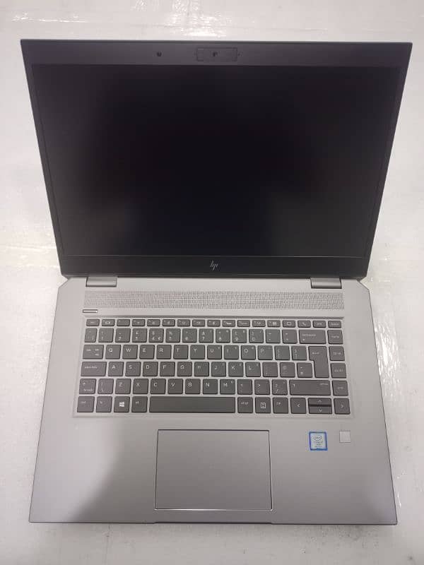 Hp ZBook Studio G5 Core i7 9850H Processor 0