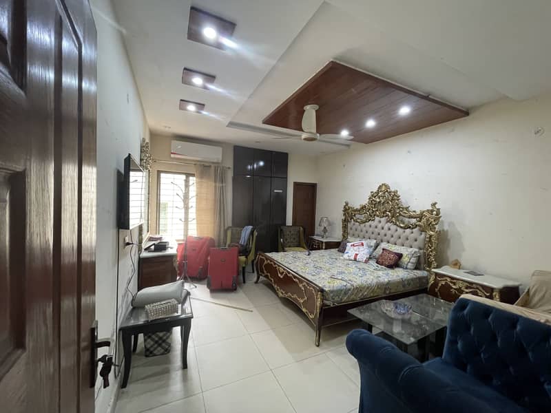 BEAUTIFULL 1 KANAL HOUSE FOR SALE AT IDEAL LOCATION OF JOHAR TOWN NEAR EMPORIUM MALL 3