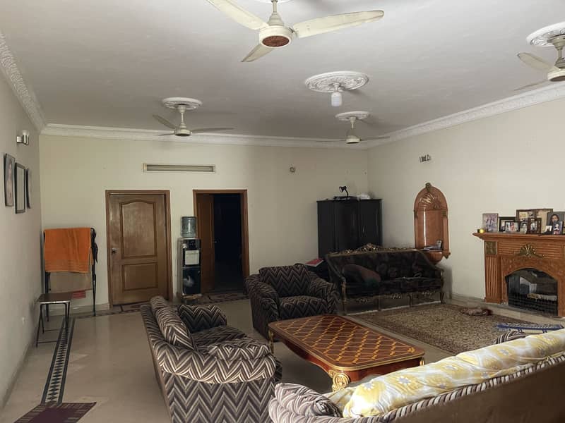 BEAUTIFULL 1 KANAL HOUSE FOR SALE AT IDEAL LOCATION OF JOHAR TOWN NEAR EMPORIUM MALL 12