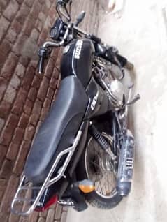 Urgent Sell Suzuki 110CC 2014 Model