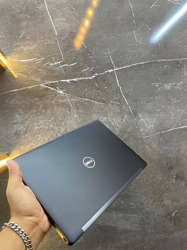 Dell Latitude 7270 0