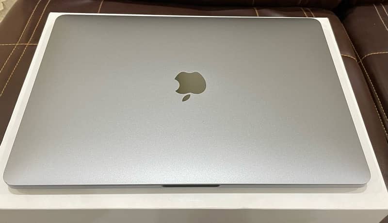 MacBook Pro  M1  2020  8Gb 256Gb 0