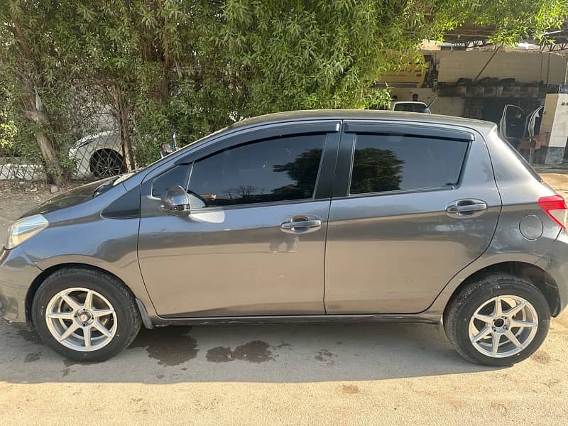 Toyota Vitz 2013 3