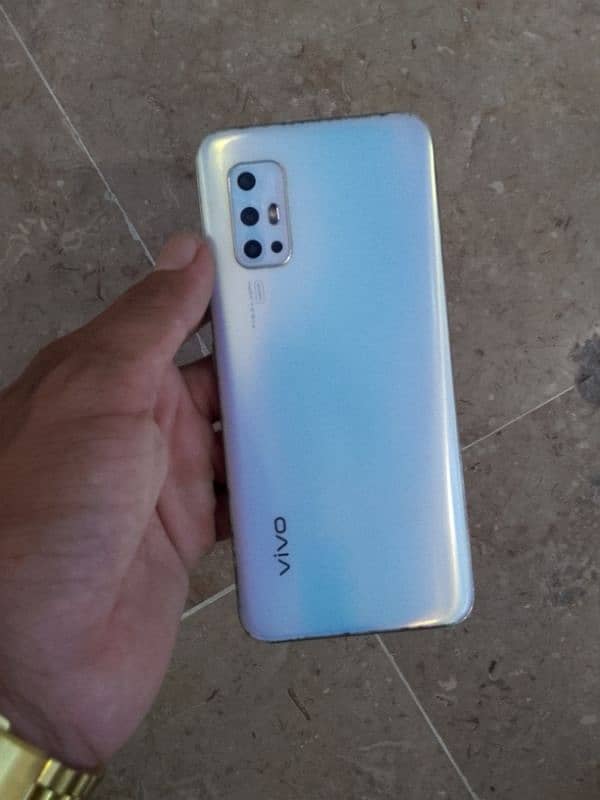 vivo V17 8GB 256GB completely box for sale 03055656175 cal and WhatsAp 4