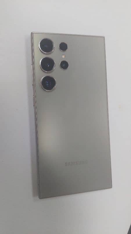 Samsung S24 Ultra, Non PTA, 12/256gb. 1