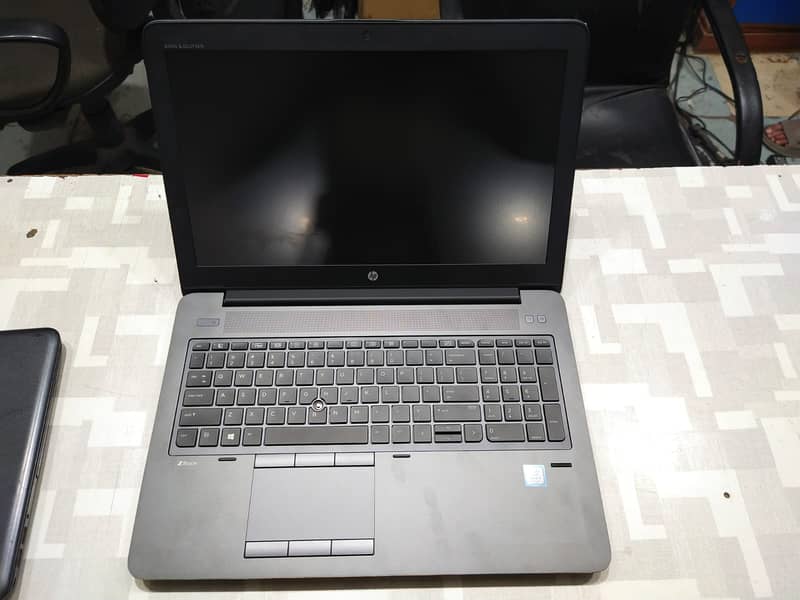 HP Zbook 15 G4.16GB 256SSD 0