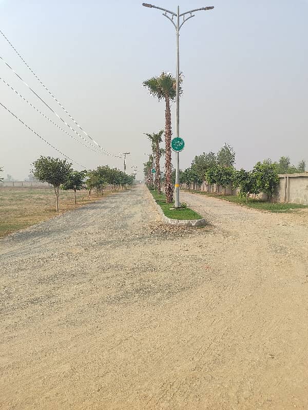 Haven Farms is a project of the Safari Garden Housing Scheme. It is an LDA approved housing society located right at Sua-e-asal road adjacent to Safari Garden Housing Scheme and developed by Hajveri Builders & Developers. Haven Farms 10