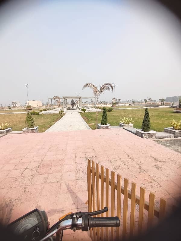 Haven Farms is a project of the Safari Garden Housing Scheme. It is an LDA approved housing society located right at Sua-e-asal road adjacent to Safari Garden Housing Scheme and developed by Hajveri Builders & Developers. Haven Farms 13