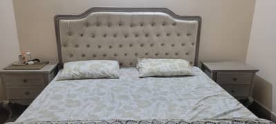 Bed Set / Bedroom furniture / bed with dressing and side table