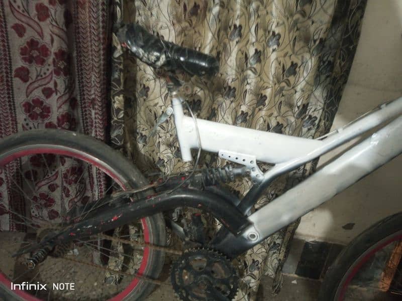 Imported Cycle with Gears And new tyres, tubes with wheely handle. 3