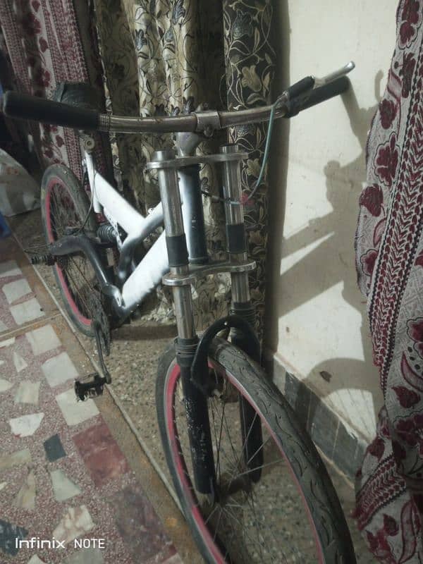 Imported Cycle with Gears And new tyres, tubes with wheely handle. 4