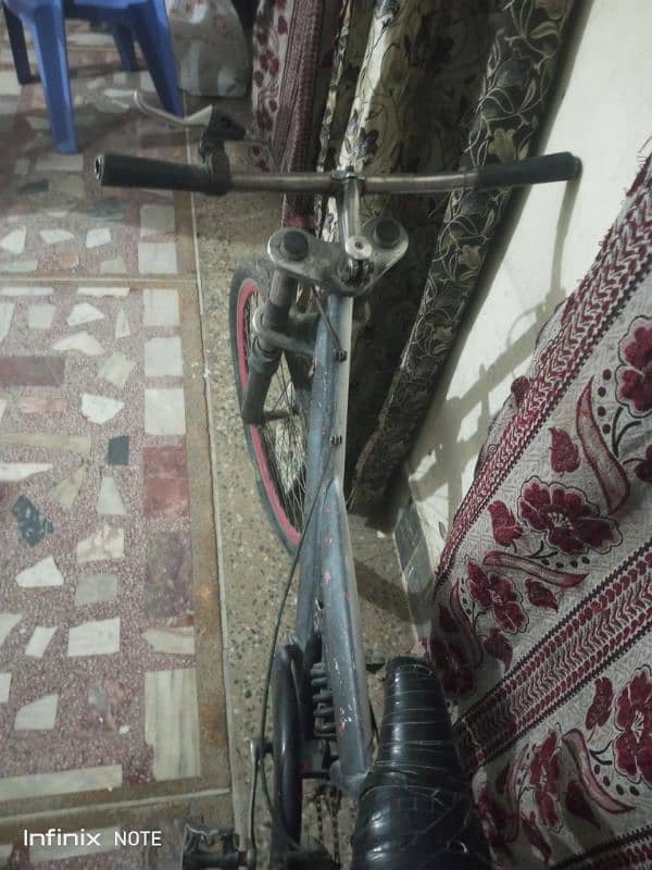 Imported Cycle with Gears And new tyres, tubes with wheely handle. 8