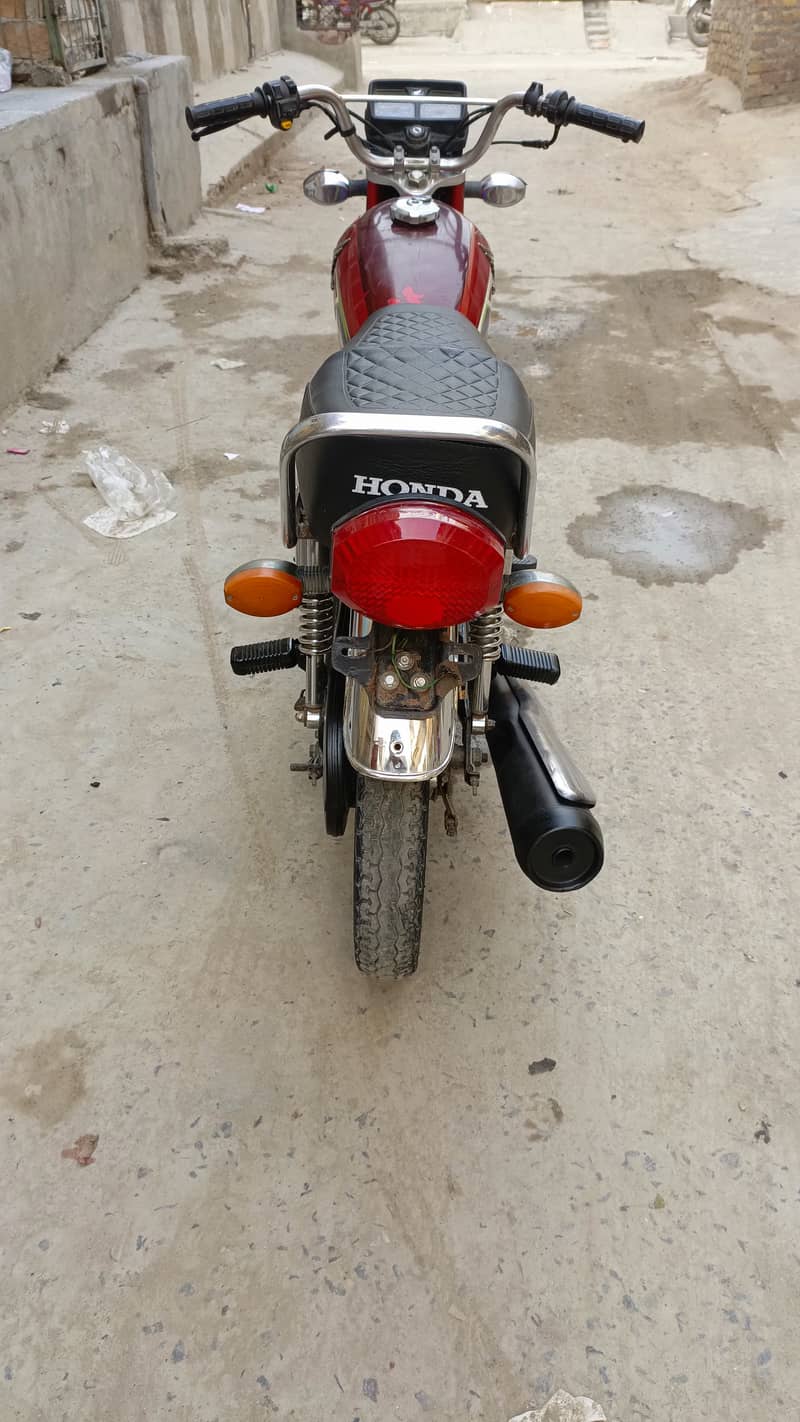 Honda CG 125 2017 3