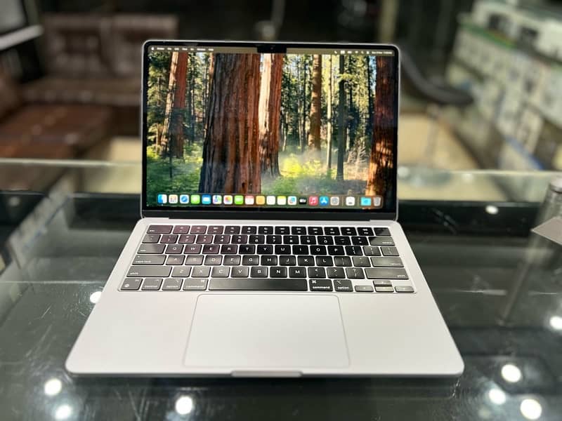 Macbook Air 13.6inch M2 Chip 8/512GB 1