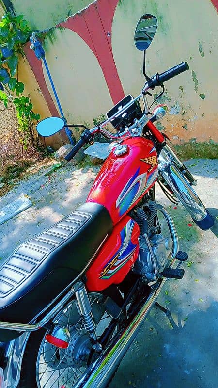 Honda 125 2022/23 model islmabad no first owner 14