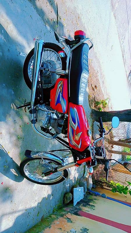 Honda 125 2022/23 model islmabad no first owner 17