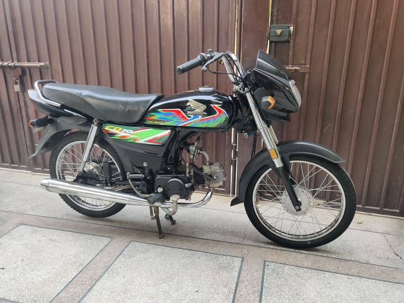 Honda CD70 Dream 5