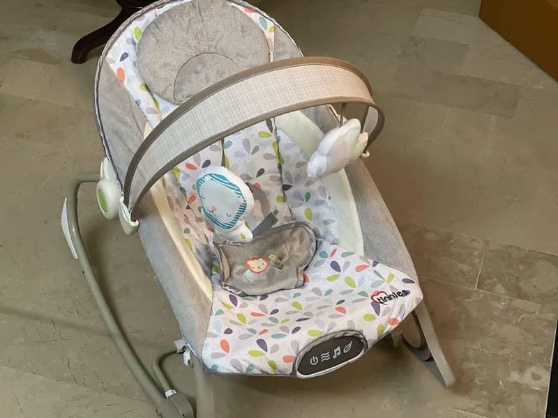 tinnies baby bouncer and rocker 5