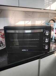 Almost brand new Full size Oven for sale