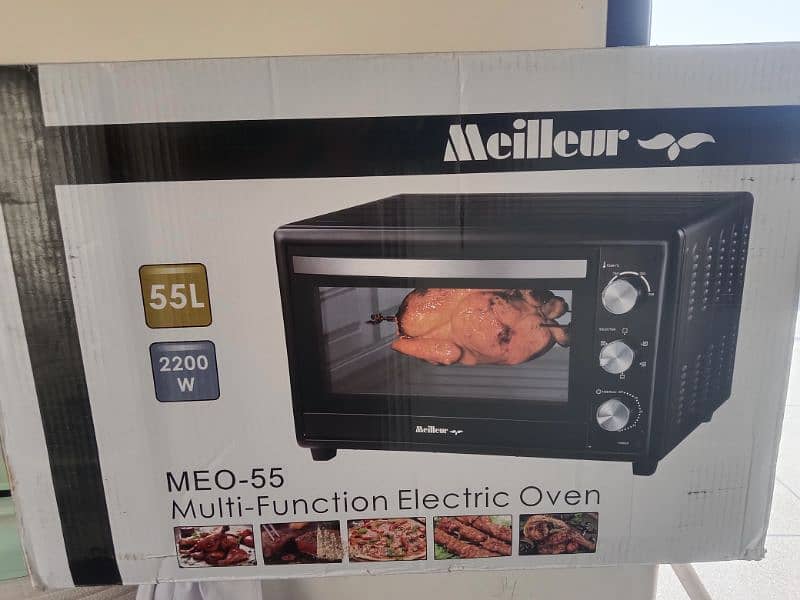 Almost brand new Full size Oven for sale 4