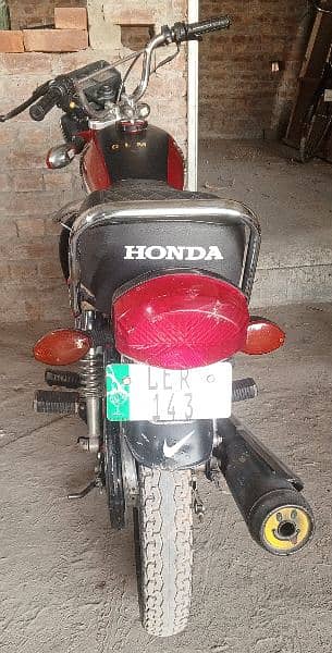 Honda 125 2017 Tanki 2019 ki original lagi h 1