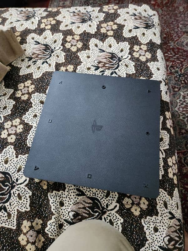 PS4 Slim 1TB urgent sale 4