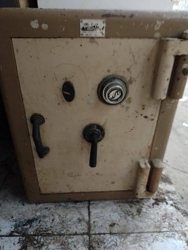 Cash Safe Locker / Tijori 0